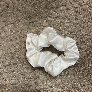 Ponytail scrunchie